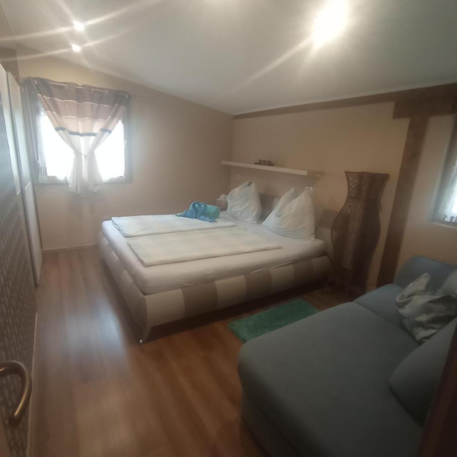 Rozsa Apartman Alsóörs Eksteriør bilde