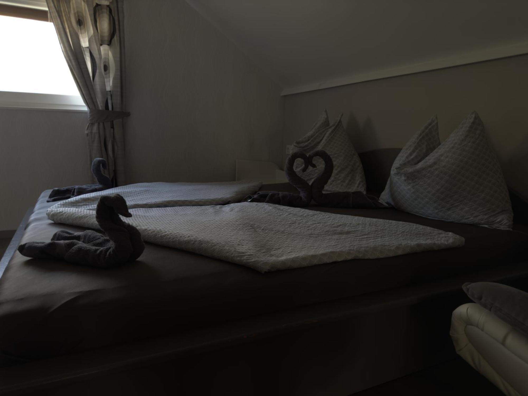 Rozsa Apartman Alsóörs Rom bilde